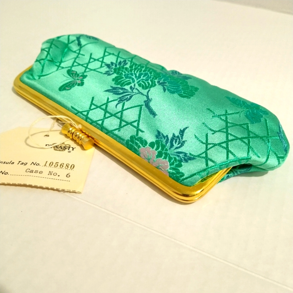 Sold-NWT Vintage DYNASTY Brocade Silk Clutch